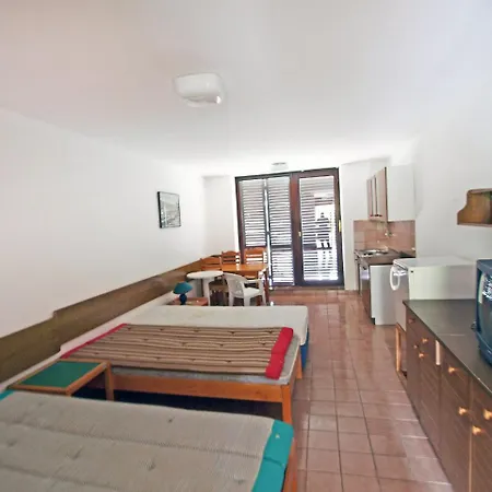 Duga Uvala.8 Apartment *